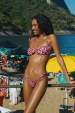 Nia Top (On The Rocks)